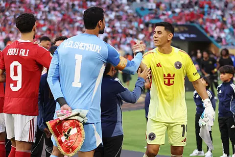 حراس المرمى سرقوا الأضواء من ميسي.. ماذا قال فيفا عن مباراة الأهلي وإنتر ميامي؟